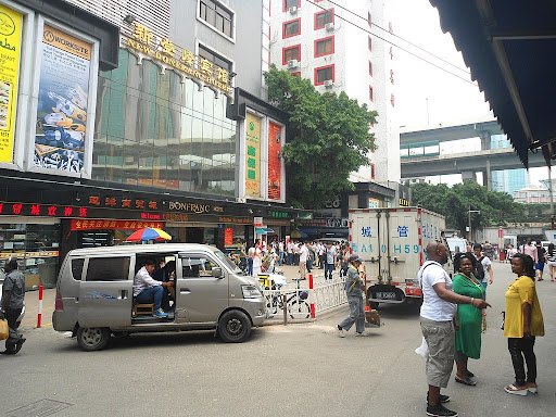 The heart of the African area, Yuexiu District in Guangzhou. Photo by Anna Frodesiak/Wikimedia Commons